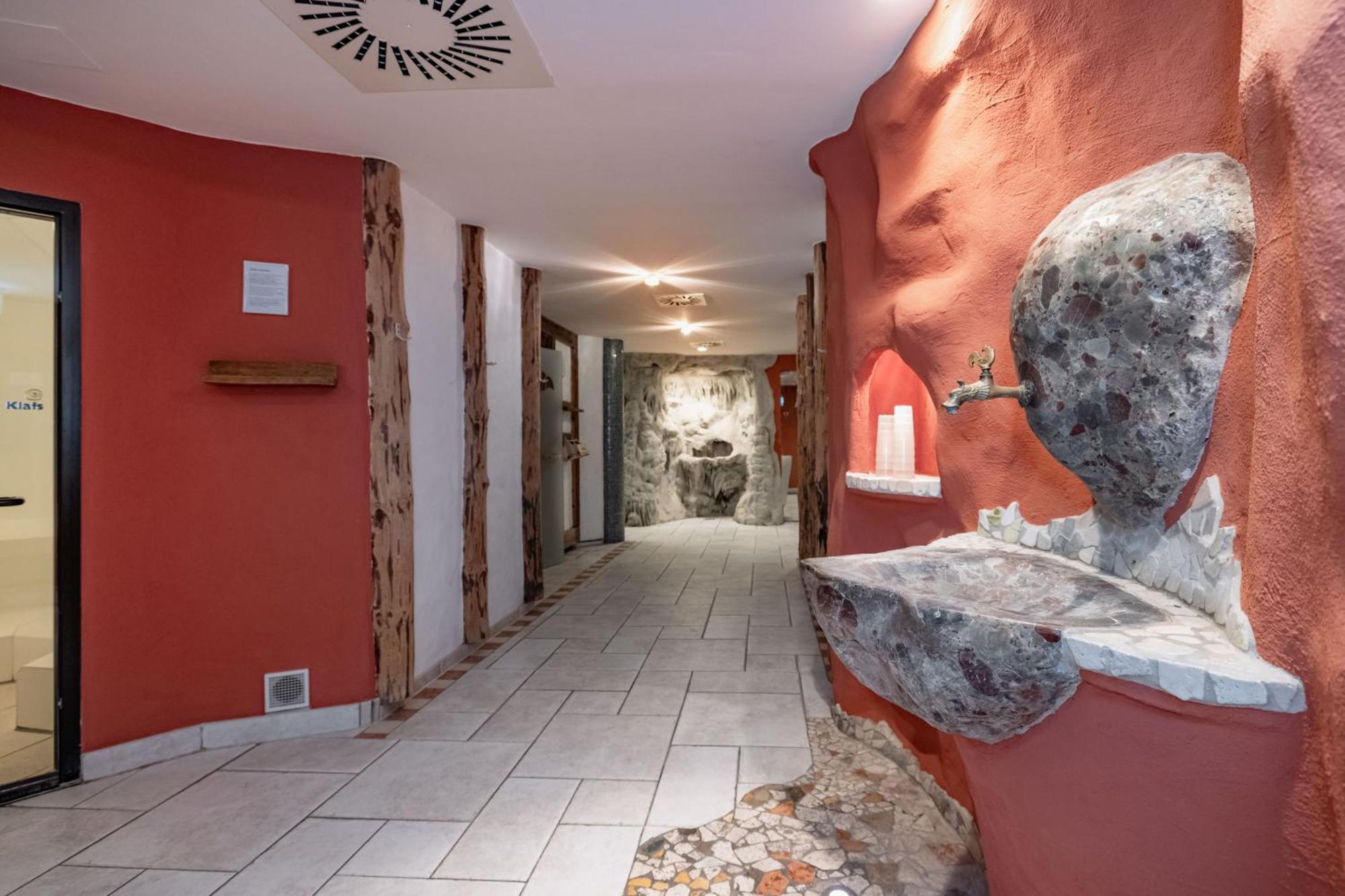 Alpen Adria Hotel & Spa Presseggersee Exterior photo
